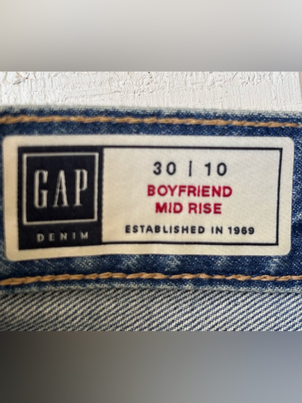 GAP Denim Women’s Boyfriend Mid Rise Jeans Button Fly Raw Hem Size 30 10 - Picture 7 of 11